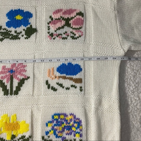 Vintage Design Zone Two Floral Knit Sweater Size Large - Picture 5 of 8